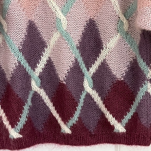 VINTAGE 80’s Argyle Design Mohair Blend Sweater Size Medium Retro Warm - Picture 3 of 12